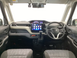 【前方視界】開放的な前方視界!運転がしやすく疲れにくいです♪窓が大きく、見通しがとっても良いおクルマですよ♪