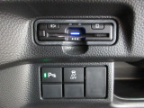 パーキングセンサーを装備しています。今や標準装備になりつつあるETC車載器も装着されております。料金所を通過するときも楽々です。