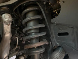 お車を安心してお乗りいただく為には、足回りの定期点検が欠かせません。サービスサポート(有償保証)では無料点検もご提供しており、安心のカーライフをお過ごしいただけるサポート体制が整っています。