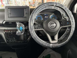 運転席廻りです
