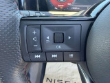 ステアリングスイッチが付いているので、運転中でも音量調整やチャンネル変更がスムーズにできちゃいます♪