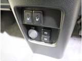 運転席・助手席シートヒーター装備☆ボタンを押せばすぐに暖かくなるので、寒い日に重宝します◎