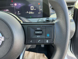 【プロパイロット】高速道でアクセル・ブレーキ・ハンドルをアシスト。運転の負担を軽減します。