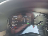 前方車両との衝突防止のサポート機能やアクセルとブレーキを踏み間違えた時のサポート機能など、安全装備が充実してて心強いです!!