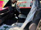 大事な人を乗せる助手席はこちら。ぜひリラックスしてお乗りください。納車前の内覧も大歓迎です。