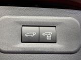 【パワーバックドア】スマートキーや運転席のボタンを押すだけでリアゲートが自動で開閉します!荷物を持っている時や、高い位置にあるバックドアを閉める際に便利な機能です♪
