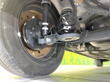 お車を安心してお乗りいただく為には、足回りの定期点検が欠かせません。サービスサポート(有償保証)では無料点検もご提供しており、安心のカーライフをお過ごしいただけるサポート体制が整っています。