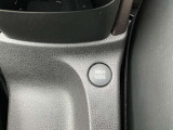 3つのドライブモードをシステムが自動制御。通常走行モードに加え、加速・減速が強めなSモード、省燃費かつワンペダルドライブができるECOモードを搭載。