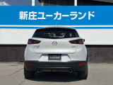 引き締まったリアビューが、都会的なセンスと躍動感を演出します。The sharp rear view creates a trendy, active feel.