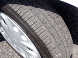 タイヤの溝あります。