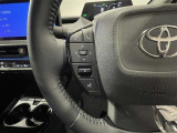【ステアリングスイッチ】運転中に視線を前に向けたまま画面の操作できます。