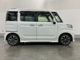 後席両側電動スライドドア☆開け閉めの際に隣の車や壁にぶつける心配もありません。