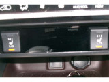 座面と背もたれをすばやく温めるシートヒーターを運転席・助手席に設定。