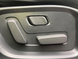 【パワーシート】スイッチ一つで簡単にシートの微調整が可能!電動だから力もいりません!快適なシートポジションにセットして、快適なドライブをお楽しみください。