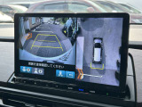 真上から車を見たようにモニターで確認ができるマルチビューカメラシステム!是非実際の車で体感してみてください!