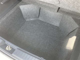 ラゲージスペース下収納付き