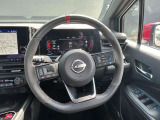 ハンドルは軽やかに回り、気持ちよく運転が出来ます。
