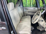 運転席シート廻りは使用感も少なく、良好な状態となっています。丁寧に使われていたことがよくわかりますね。