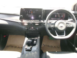 操作しやすい運転席廻り!操作パネルも使いやすい!!ドライブが楽しくなります!