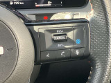 ハンドルの右側にはプロパイロットのスイッチが装備されています。高速道路で前車に追従クルーズ(アクセル・ブレーキ・ハンドル制御)ができて運転の疲れを軽減します。
