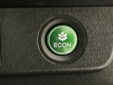 ★ECONスイッチ★ エコドライブを加速しよう!スイッチをONにすると、運転の仕方によるロスを抑え込み燃費をよくするようクルマが頑張ります(*^ー^*)燃費向上にチャレンジ♪