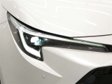 LEDヘッドライトです。デザイン性がよくとても明るいので、夜間の走行や悪天候でも安心です。しかも長寿命!