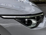 LEDマトリックスヘッドライト「IQ.LIGHT」フロントカメラで対向車や先行車を検知し、マトリックスモジュールに搭載されたLEDを個別に制御することで最適な配光を実現。