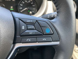 日産先進技術《プロパイロット搭載!》高速走行時などのロングドライブに一役買うのがクルーズコントロール機能です♪足をアクセルとブレーキから離しても、設定したスピードで自動で走ってくれます☆