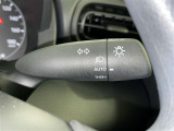 【オートライト】車外の明るさに応じて自動的にライトの点灯・消灯をしてくれます