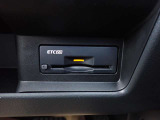 ETC2.0は従来のETCに比べて料金支払いだけでなく渋滞や事故などの道路情報をリアルタイムで受け取る事の「次世代型のETCサービス」です♪
