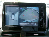 アラウンドビュ-モニタ-装備。上から見下ろしているような映像が表示されるので、車庫入れ時にも安心です!確認しずらい障害物等も視認しやすいですね^^