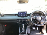 フロントガラスが大きく、ワイドな視界で運転もしやすくなるように設定されています。