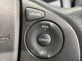 【クルーズコントロール】高速道路もラクラク走行。アクセルを離しても一定速度で走行ができ、長距離運転時の負担を軽減!加速・減速も簡単なスイッチ操作で調整できます。