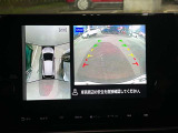 バック時はナビにアラウンドビューモニターが映し出されます。周りが見えるので安心ですね。