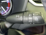 【オートライト】車外の明るさに応じて自動的にライトの点灯・消灯をしてくれます