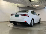 当社でご購入頂いた全ての車両はご納車前、エンジンオイル交換・ワイパーゴム・ブレーキ点検・調整・その他確認の上ご納車いたします。