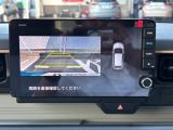 バックでの駐車が苦手な方や運転にあまり自信のない方でも後方の視界をしっかりサポート。安心して車庫入れが出来るバックカメラを装備しています!