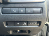 いつでも安心して運転できるようドライバーをサポートしてくれるうれしい機能充実です。