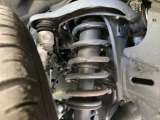 お車を安心してお乗りいただく為には、足回りの定期点検が欠かせません。サービスサポート(有償保証)では無料点検もご提供しており、安心のカーライフをお過ごしいただけるサポート体制が整っています。
