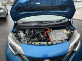 e-POWERはエンジンを発電専用にしてエンジンの作動時間を短縮。さらに、ごくわずかな減速でも回生エネルギーがとれるよう設定して、あらゆる走りのシーンで優れた燃費性能を発揮します。