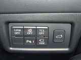 【パーキングセンサー】障害物などが車両に近づいた際に、音と画面表示にてお知らせしてくれます。警告音も段階的に鳴ってくれるので、どのくらいの近さなのか感覚的に察知することが出来ます♪