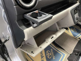 ダッシュボード周辺画像です。小物を置くのに便利な収納スペースです(^^♪