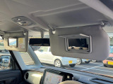 運転席と助手席にはミラー付きサンバイザーを装備☆
