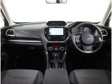 ドライバーが運転以外のことに気を遣うことなく、疲れにくく、安心・集中して運転ができる。SUBARUは視界設計をはじめ、操作パネルやシートのデザインなど細部にまでこだわっています。