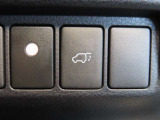 パワーバックドア装着車です。