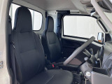 運転席広々