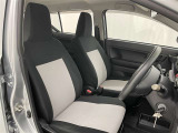 高いホールド性で運転姿勢が安定します。長距離ドライブでも疲れにくいのが魅力です。快適なドライビングライフをお送りください♪