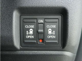 ◆両側電動スライドドア◆狭い駐車場でも乗り降りが楽々♪お子様が隣の車にドアを当ててしまう心配もございません!小さなお子様連れの方もこれで安心。