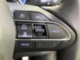 【レーダークルーズコントロール】高速道路での長距離走行が楽に!!自動で速度を保つクルーズコントロールが、衝突軽減システムと連携し、前方の車両を感知して車間を保つように速度調節してくれます!!