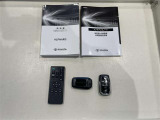 【キーレス】少し離れた場所からでもボタン一つでドアの開錠・施錠ができるのでとっても便利!
